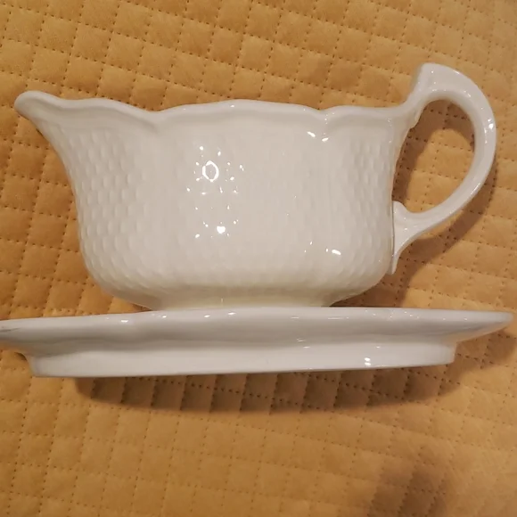 Gein China Pont Au Choux Cream Sauce Boat